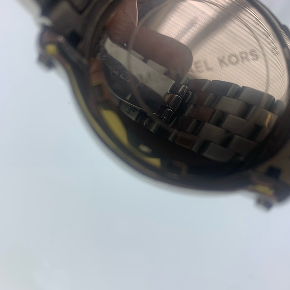 Micheal kors woman’s watch - Picture 4 of 4